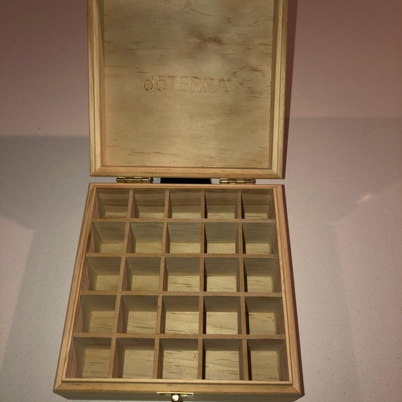 Doterra Wooden Oil Case - Picture 2 of 2
